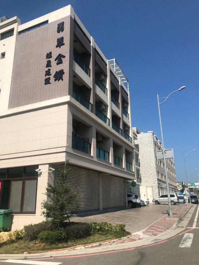 Emerald Diamond Building 1 Zhunan Exterior photo